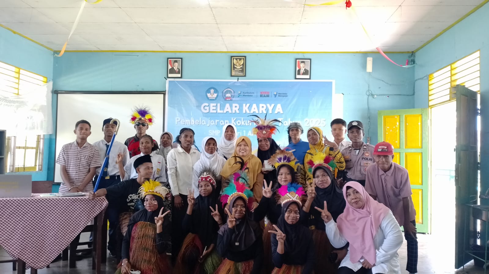 "SUARA  DARI TIMUR: BUDAYA YANG MENYATUKAN KITA"